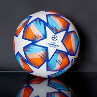  CHAMPIONS LEAGUE #4